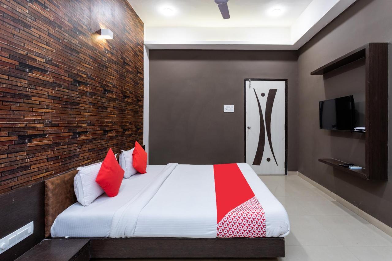 Oyo Hotel Badri Inn & Yatri Niwas Jabalpur Exterior foto